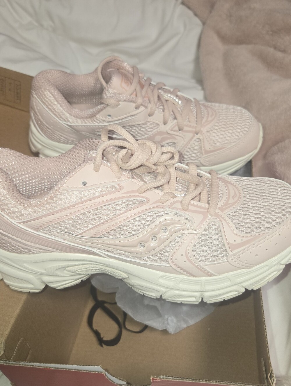 SAUCONY PINK SNEAKERS